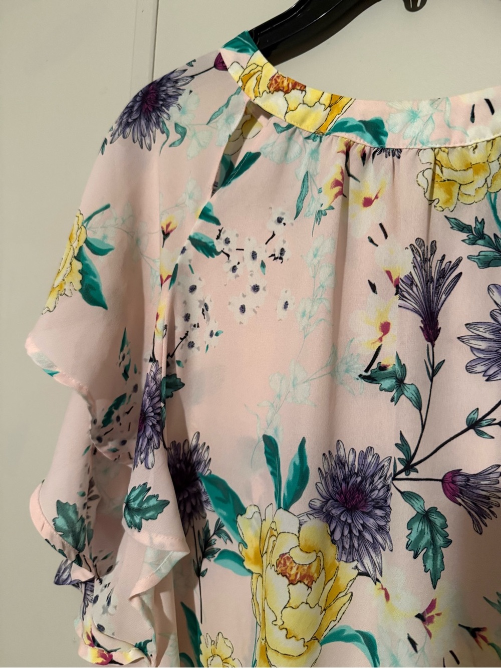 Liz Claiborne Pink Floral Ruffle Sleeve Blouse